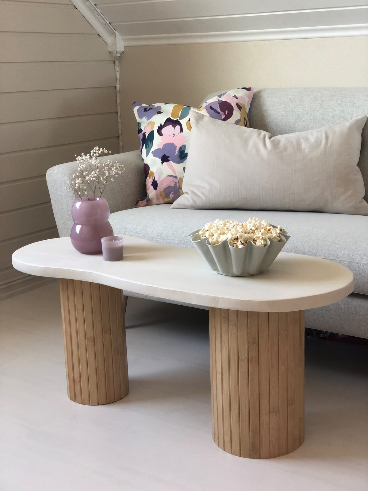 DIY Minimalistic Wood Coffee Table