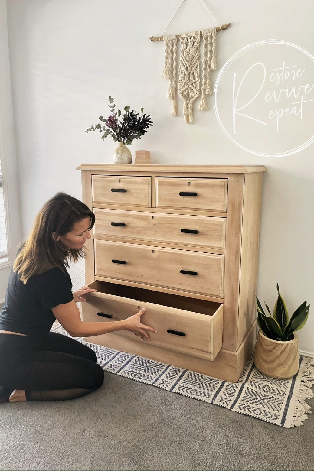 How I restored this beautiful vintage chest of drawers.