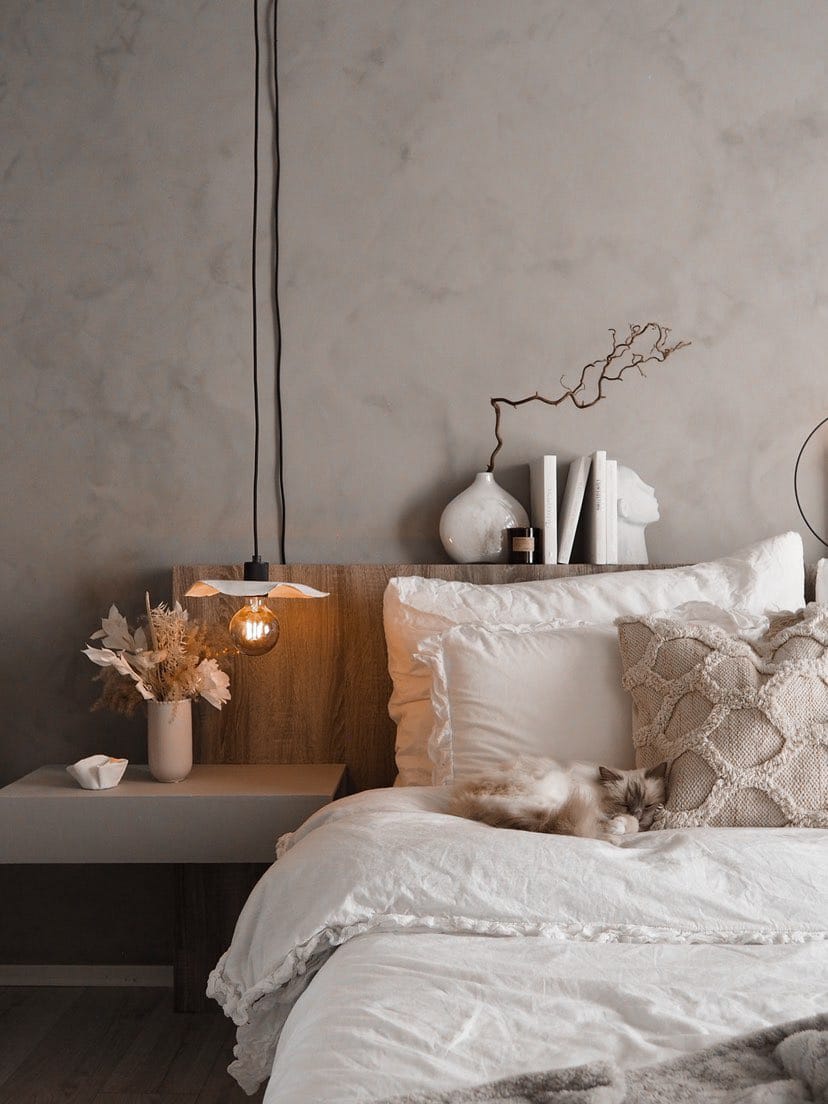 How to Create a Customized Bed Headboard on a Budget