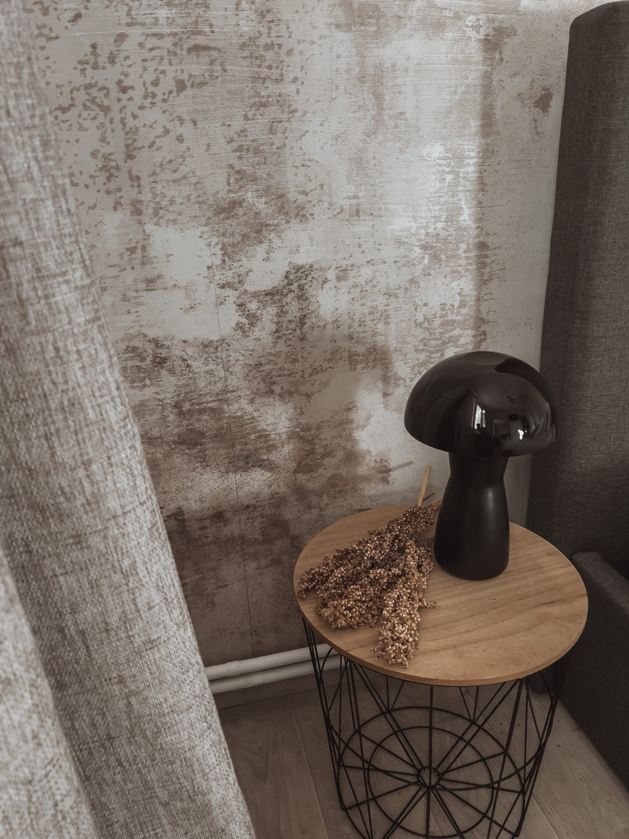 IKEA Hack:            Mushroom Lamp        Full Black